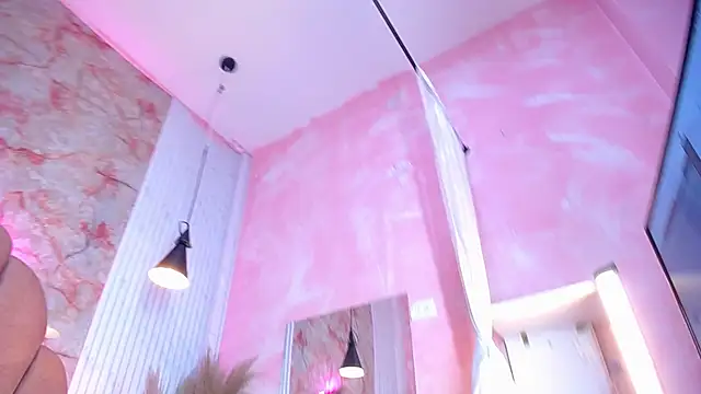 Madisson Roos online show from April 2026 03:23:01 AM