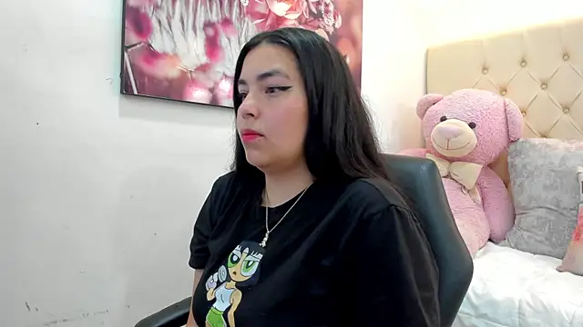 Snapshot of luna_bloomm_ chatting on April 2026 04:07:02 AM luna bloomm online show from April 2026 04:07:02 AM