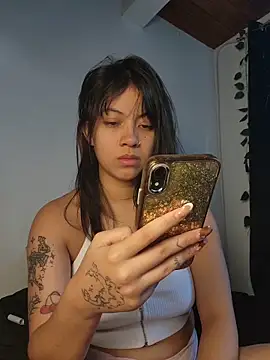 Snapshot of NefertitiXO chatting on June 2026 06:00:02 PM NefertitiXO online show from June 2026 06:00:02 PM