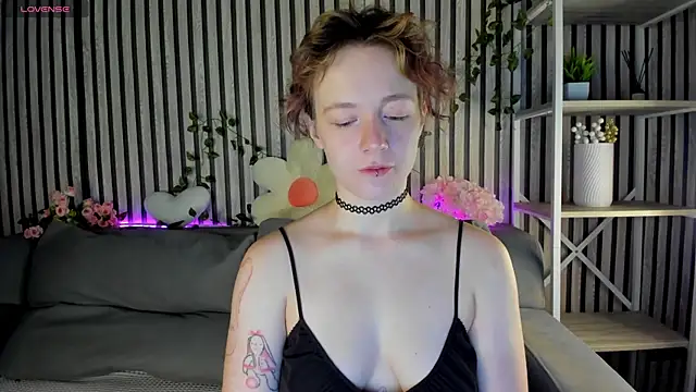 Ricki Bloom online show from July 2026 01:11:01 AM