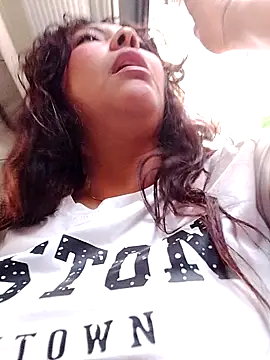 Izel  online show from April 2026 05:53:02 PM