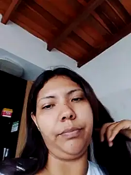 Izel  online show from April 2026 06:11:02 PM