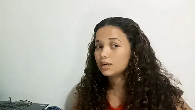 AlesiaDelross online show from April 2026 06:09:02 PM