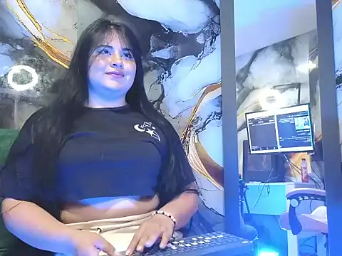 Snapshot of _angelcute16 chatting on April 2026 11:50:02 AM angelcute16 online show from April 2026 11:50:02 AM