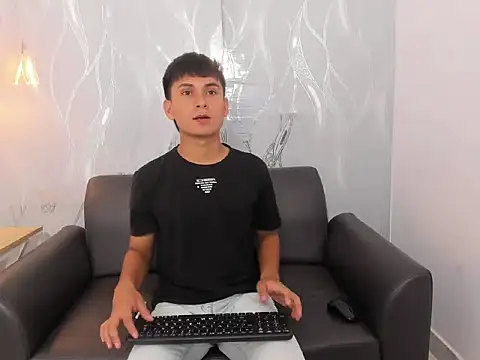 SantiagoCool online show from April 2026 07:42:01 PM