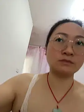 Snapshot of H-202604 chatting on July 2026 03:43:01 AM H-202604 online show from July 2026 03:43:01 AM