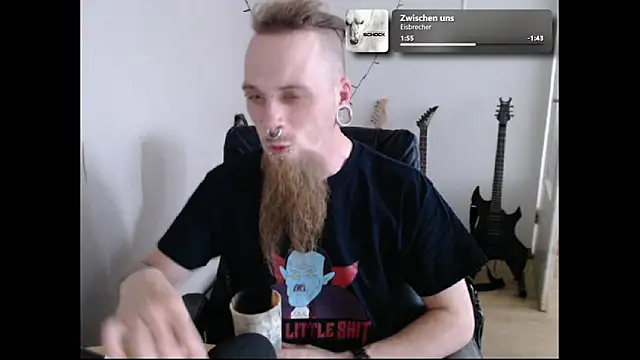 Snapshot of THatRandomMetalHead chatting on June 2026 02:41:02 PM THatRandomMetalHead online show from June 2026 02:41:02 PM