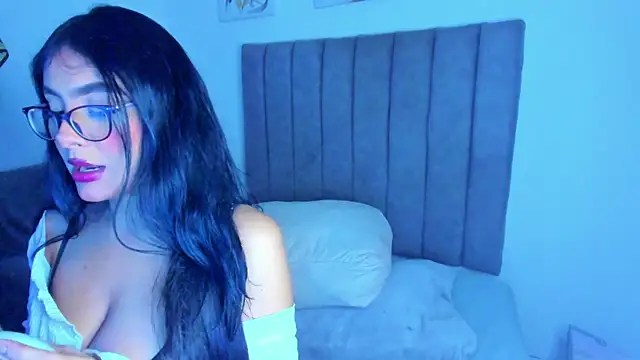 Snapshot of britanny_jones1 chatting on July 2026 10:21:02 AM britanny jones1 online show from July 2026 10:21:02 AM