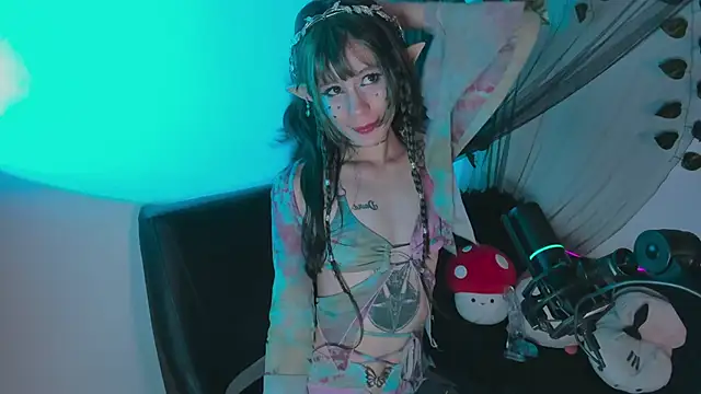 Snapshot of Lucy_Jade chatting on April 2026 11:44:01 PM Lucy Jade online show from April 2026 11:44:01 PM