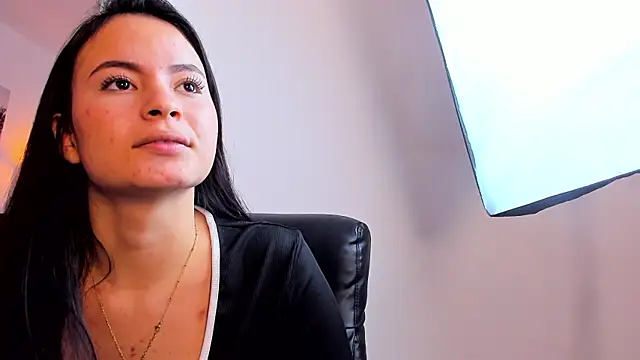 rosaleia  online show from April 2026 01:21:01 AM