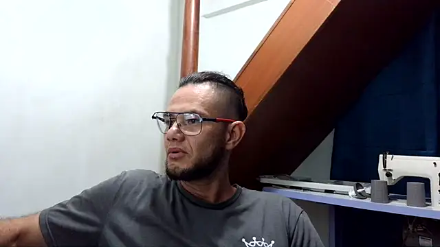 Snapshot of andrew_1520 chatting on February 2026 02:21:02 AM andrew 1520 online show from February 2026 02:21:02 AM