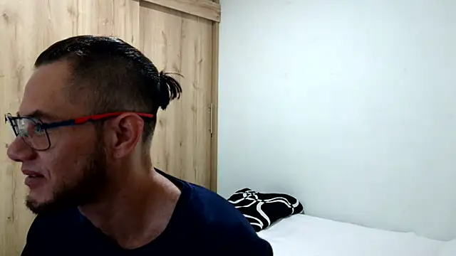 Snapshot of andrew_1520 chatting on February 2026 12:15:01 AM andrew 1520 online show from February 2026 12:15:01 AM