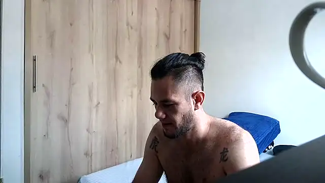 Snapshot of andrew_1520 chatting on March 2026 12:44:01 PM andrew 1520 online show from March 2026 12:44:01 PM