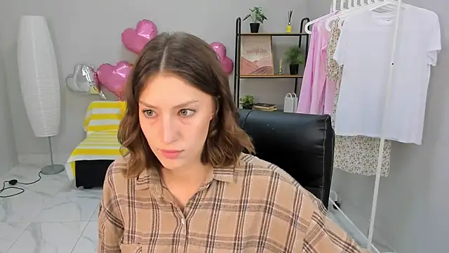 Freya Belis online show from April 2026 10:09:02 AM