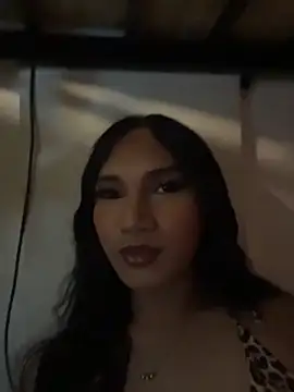 slutty aki online show from June 2026 02:52:02 PM