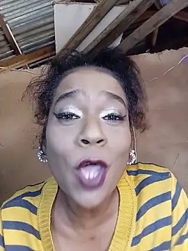 Snapshot of MissyLoveCreator chatting on July 2026 11:24:01 AM MissyLoveCreator online show from July 2026 11:24:01 AM