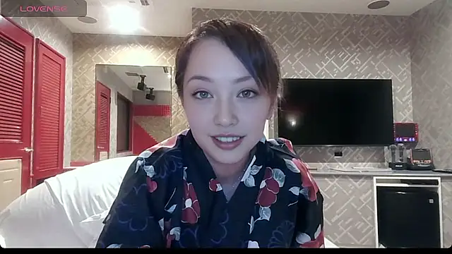 Snapshot of Yuu_jpn chatting on July 2026 11:12:02 AM Yuu jpn online show from July 2026 11:12:02 AM