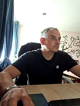 Piotr481 online show from July 2026 03:32:02 PM
