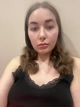 Snapshot of Doris2222 chatting on April 2026 07:53:01 PM Doris2222 online show from April 2026 07:53:01 PM