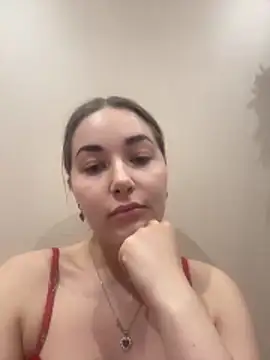 Snapshot of Doris2222 chatting on April 2026 06:15:01 PM Doris2222 online show from April 2026 06:15:01 PM