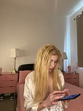 darkglitter26 online show from June 2026 01:12:01 PM
