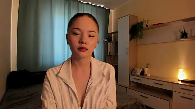 Snapshot of MonyHikaru chatting on April 2026 08:15:02 AM MonyHikaru online show from April 2026 08:15:02 AM