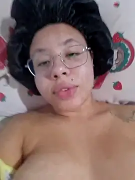 Snapshot of cathcathlai chatting on April 2026 03:23:01 AM cathcathlai online show from April 2026 03:23:01 AM