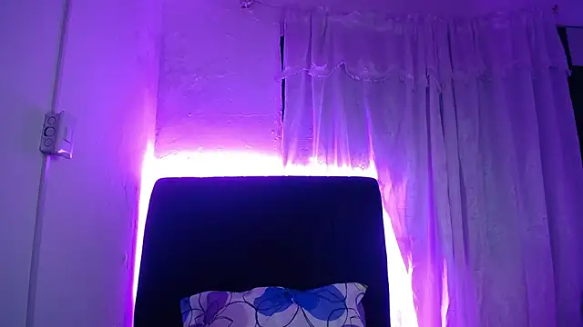 Snapshot of daira2006 chatting on April 2026 03:02:01 AM daira2006 online show from April 2026 03:02:01 AM