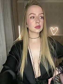 Snapshot of AlisaPearl chatting on July 2026 08:15:02 PM AlisaPearl online show from July 2026 08:15:02 PM