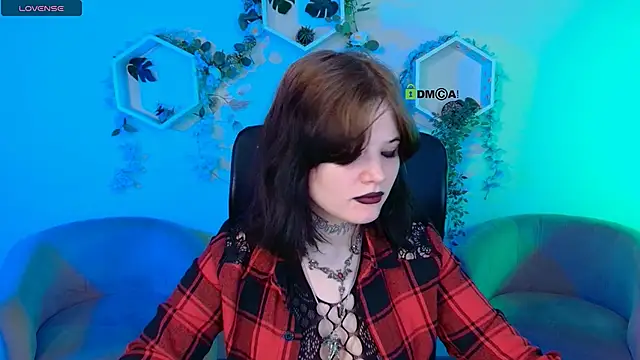 nikki kiss  online show from June 2026 08:22:02 AM