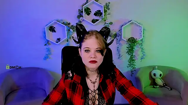 nikki kiss  online show from June 2026 08:30:02 AM