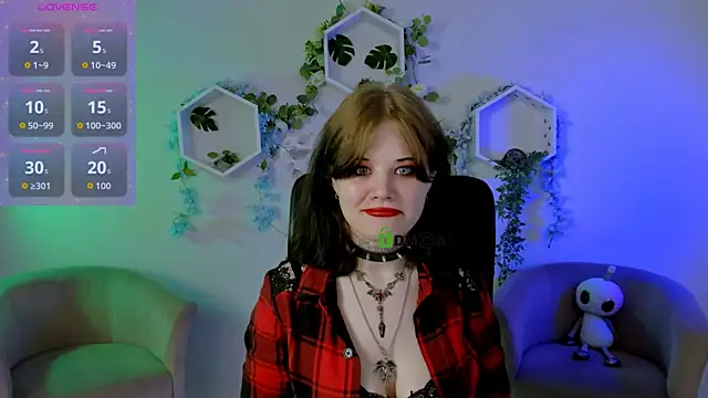 nikki kiss  online show from July 2026 08:33:01 AM