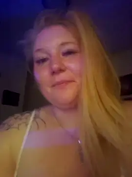 jilljizzle1990 online show from April 2026 12:32:01 PM