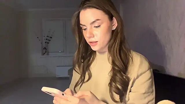 LeishaRocher online show from April 2026 07:07:02 PM