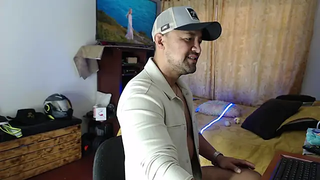 AlejoMoretti online show from May 2026 12:34:02 PM