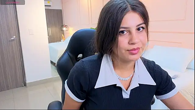 Snapshot of OLIVIA_GARCIA__ chatting on April 2026 12:23:01 PM OLIVIA GARCIA online show from April 2026 12:23:01 PM