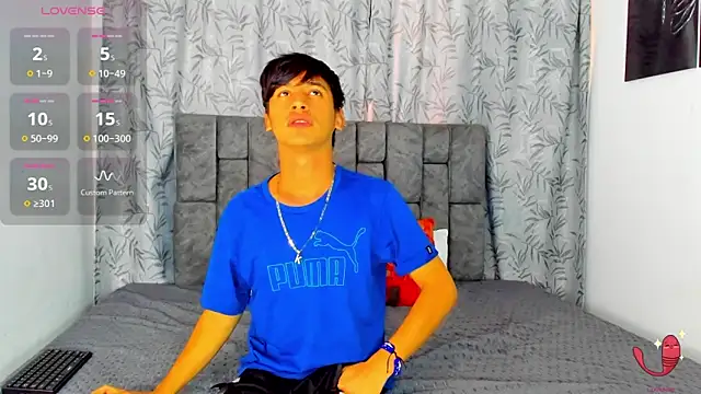 Snapshot of IhanKing chatting on June 2026 07:25:01 PM IhanKing online show from June 2026 07:25:01 PM