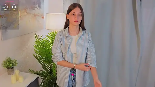 NatashaRieker online show from May 2026 03:45:01 AM