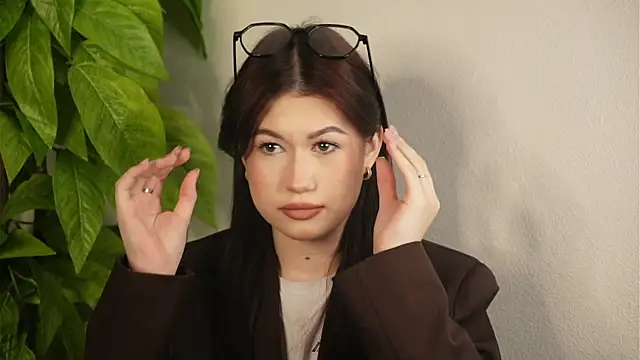 Snapshot of CiaraAncar chatting on April 2026 04:24:02 AM CiaraAncar online show from April 2026 04:24:02 AM