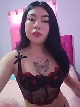 Snapshot of Emiily__Evans chatting on May 2026 06:24:02 PM Emiily Evans online show from May 2026 06:24:02 PM