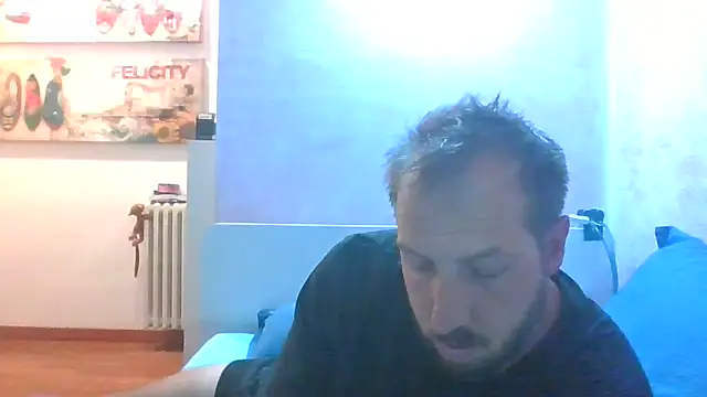 Snapshot of stefanotoma91 chatting on April 2026 02:01:02 PM stefanotoma91 online show from April 2026 02:01:02 PM