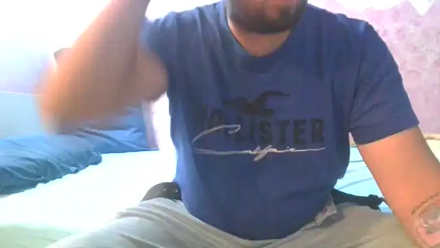 Snapshot of stefanotoma91 chatting on April 2026 02:57:01 PM stefanotoma91 online show from April 2026 02:57:01 PM