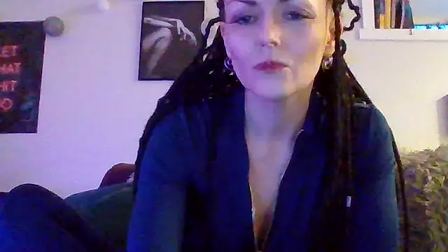 Snapshot of shyhornymommy chatting on April 2026 07:58:01 PM shyhornymommy online show from April 2026 07:58:01 PM