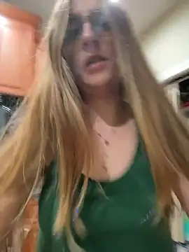 prettykitttty online show from July 2026 03:37:02 PM