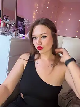 SweetLikaaa online show from June 2026 05:06:01 PM