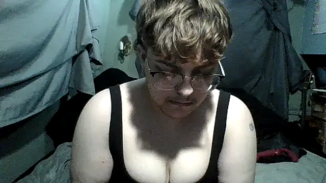 Snapshot of BashfulEmby chatting on April 2026 03:34:02 AM BashfulEmby online show from April 2026 03:34:02 AM