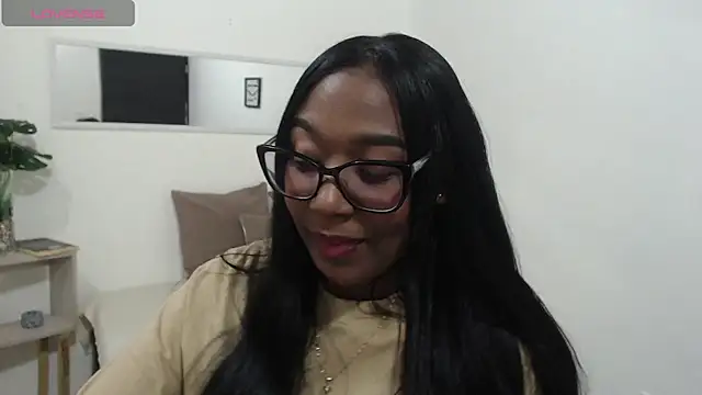 Snapshot of Chell_Ivy chatting on April 2026 03:30:02 PM Chell Ivy online show from April 2026 03:30:02 PM