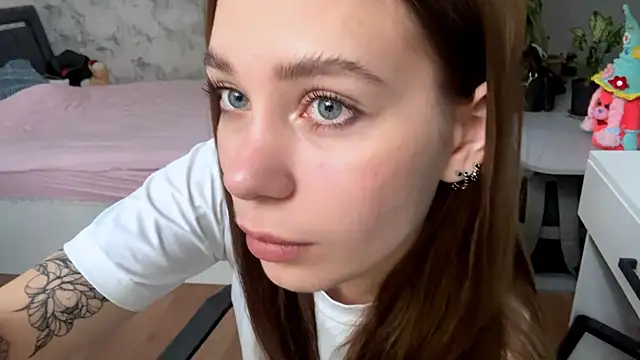 FlufyRabbit online show from April 2026 03:29:02 AM