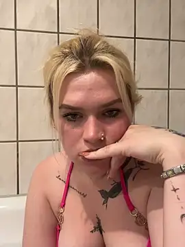 BlondeChaya online show from April 2026 12:29:02 PM