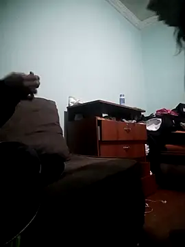 ParejaOculta online show from April 2026 05:10:01 AM